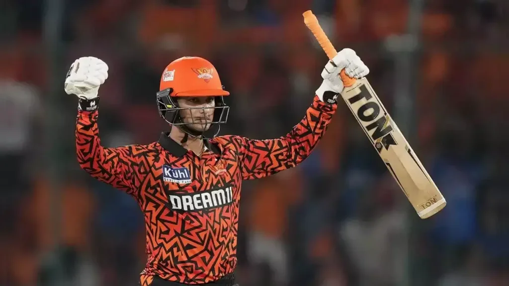 Abhishek Sharma cheering after hiting fifty srh vs pbks match