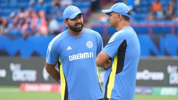 Rohit Sharma & Rahul Dravid taking about abandoned match t20