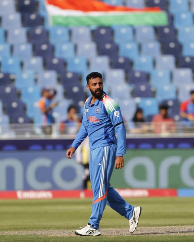 Varun-Chakaravarthy-india-spinner-1