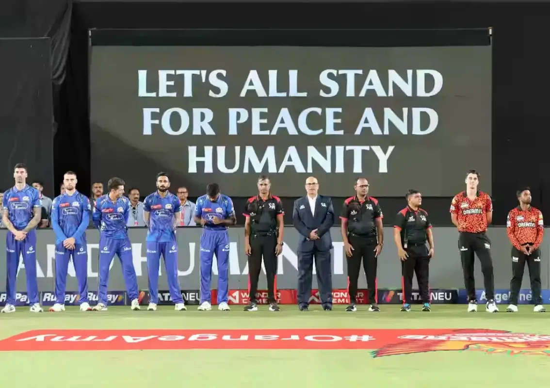 Srh-vs-mi-Standing-for-Pahalgam-incident-2025